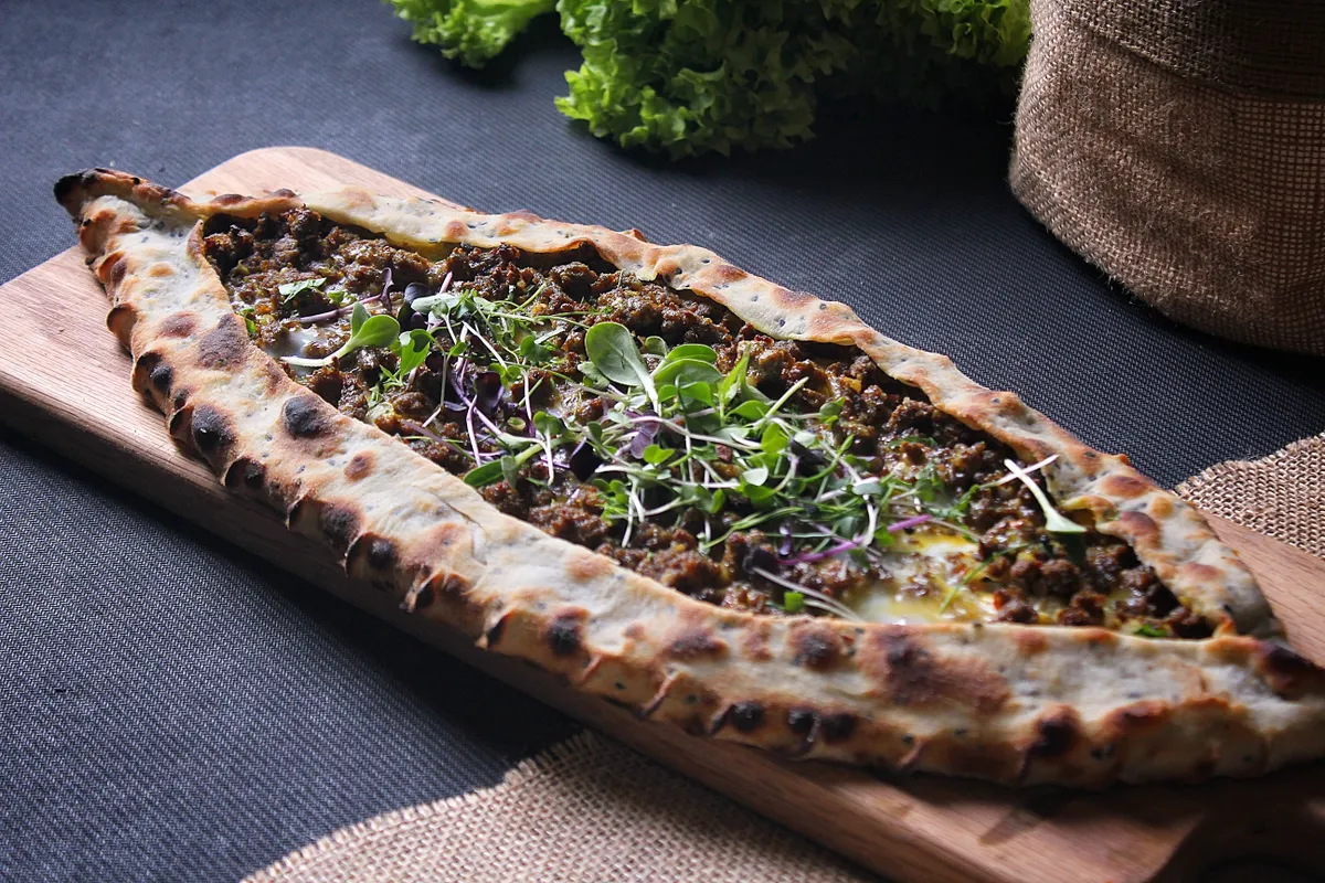 Kıymalı Pide